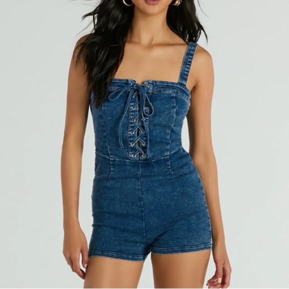 Fashion Nova Blue Denim Lace-Up Overalls Jumpsuit Size Medium